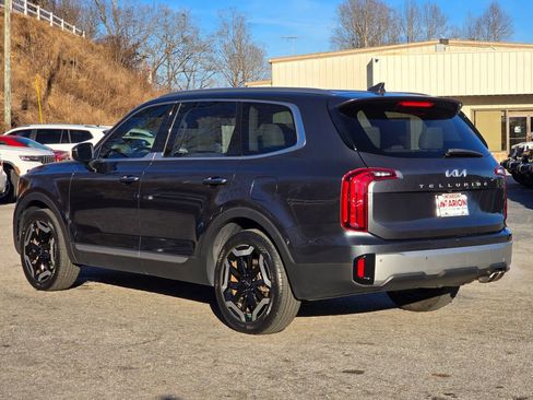 Used 2023 Kia Telluride S w/ S Sunroof Package image 18