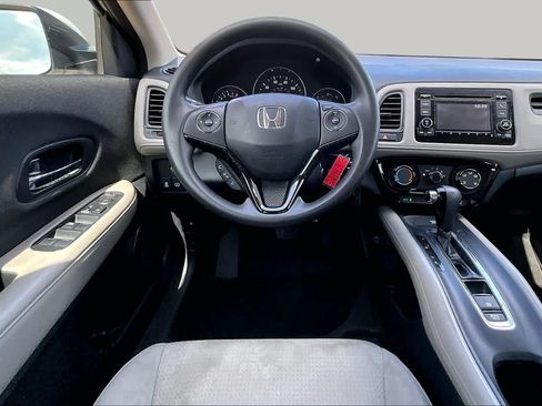 Used 2021 Honda HR-V LX image 6