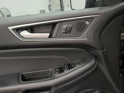 Used 2023 Ford Edge Titanium AWD/4WD image 24