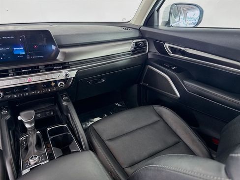 Certified 2023 Kia Telluride S image 25