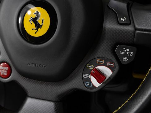 Used 2019 Ferrari 488 Pista Coupe RWD image 38