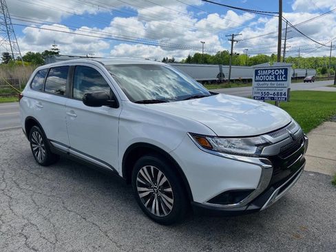 Used 2020 Mitsubishi Outlander ES AWD/4WD image 1