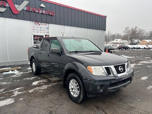 Used 2015 Nissan Frontier SV image 8