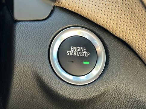 Used 2024 Chevrolet Equinox Premier image 26