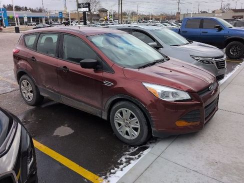 Used 2016 Ford Escape S image 4