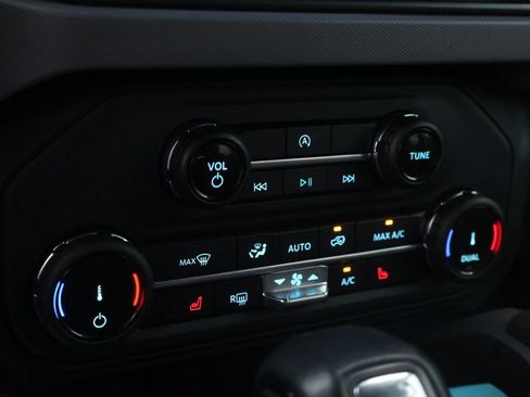 Used 2022 Ford Bronco Big Bend image 36