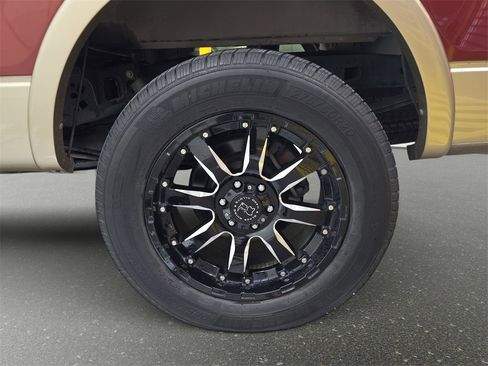 Used 2014 Ford F150 Lariat w/ Equipment Group 502A Luxury image 33