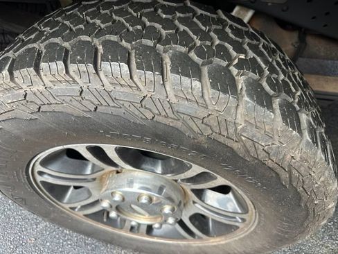 Used 2013 Ford F250 Platinum w/ FX4 Off Road Pkg AWD/4WD image 12