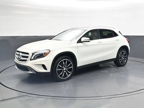 Used 2017 Mercedes-Benz GLA 250 4MATIC image 9