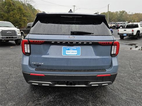 New 2026 Ford Explorer Active w/ Active Comfort Package image 10