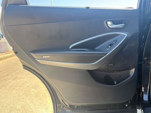 Used 2018 Hyundai Santa Fe Limited FWD image 21