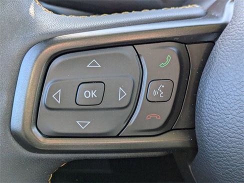 Used 2024 Jeep Gladiator Sport image 15