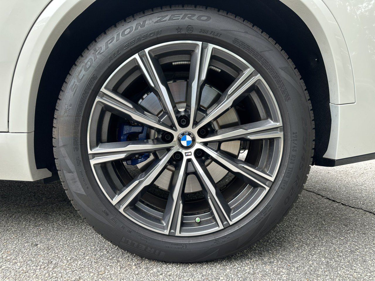 Used 2026 BMW X5 xDrive50e w/ M Sport Package AWD/4WD image 6