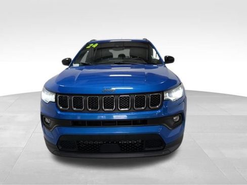 Certified 2024 Jeep Compass Latitude w/ Altitude Special Edition AWD/4WD image 5