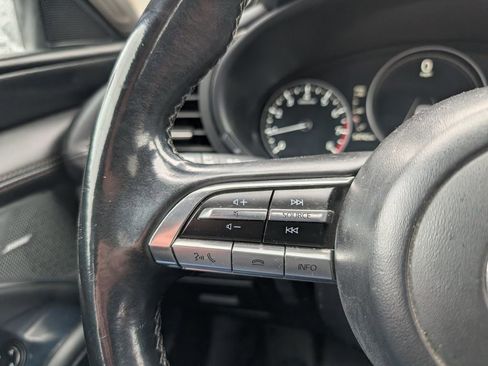 Used 2022 MAZDA MAZDA3 s image 12