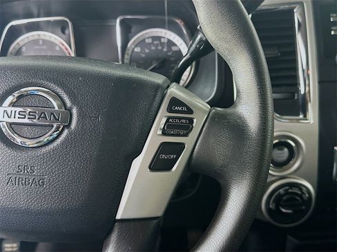 Used 2017 Nissan Titan SV image 25