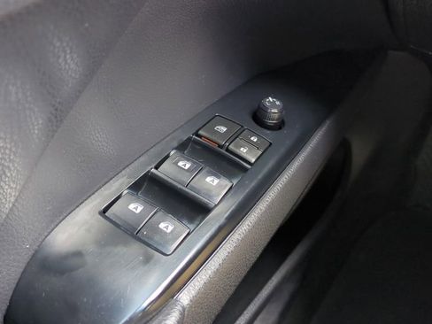 Used 2020 Toyota Camry SE image 21