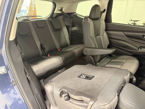 Used 2025 Subaru Ascent Onyx Edition image 34