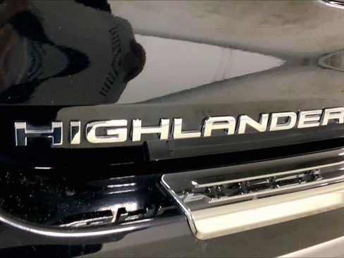 Used 2020 Toyota Highlander Platinum image 29