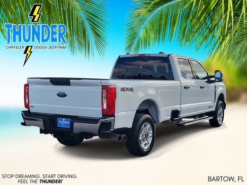 Used 2025 Ford F250 XLT AWD/4WD image 4