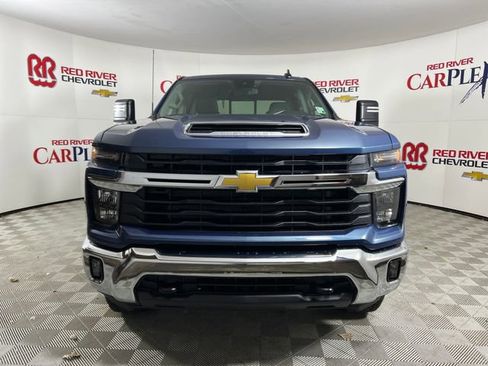 Used 2026 Chevrolet Silverado 2500 LT image 2