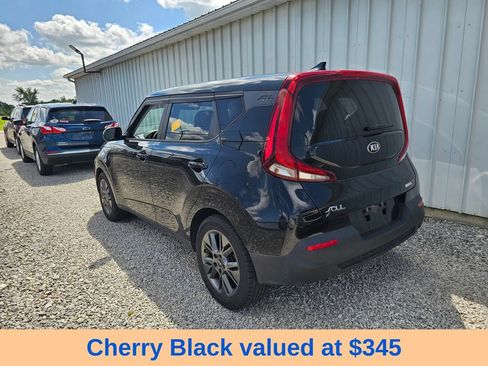 Used 2021 Kia Soul S FWD image 3