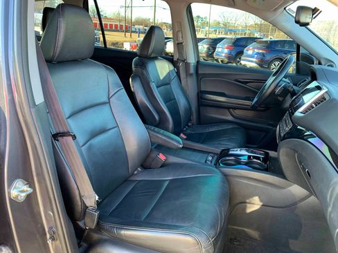 Used 2016 Honda Pilot Touring image 8