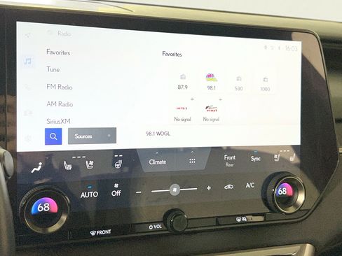 Used 2023 Lexus RX 350 Premium w/ Accessory Package AWD/4WD image 14