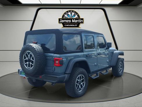 Used 2024 Jeep Wrangler Unlimited Rubicon w/ Technology Group AWD/4WD image 4