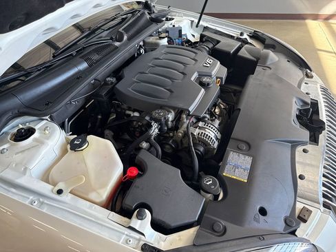 Used 2011 Buick Lucerne CXL image 64