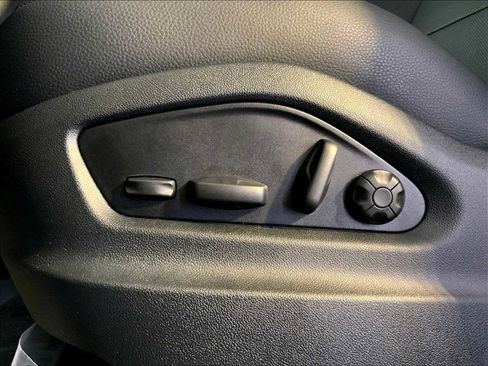 Certified 2026 Porsche Cayenne AWD/4WD image 39