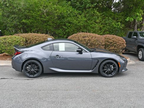 Used 2024 Toyota GR86 Premium RWD image 5