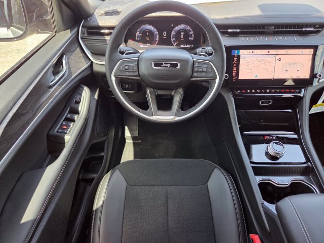 New 2026 Jeep Grand Cherokee Altitude RWD image 13