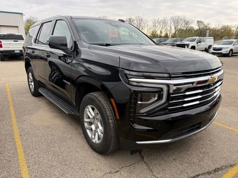 Used 2025 Chevrolet Tahoe LT AWD/4WD image 1