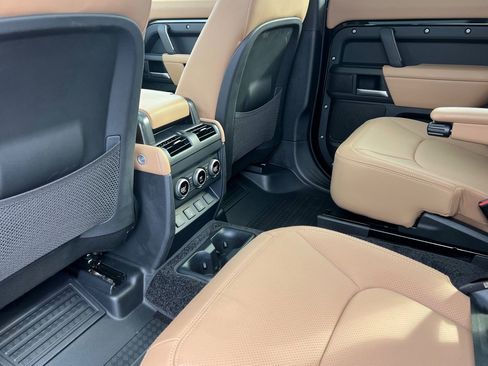 New 2026 Land Rover Defender 130 X-Dynamic SE image 16