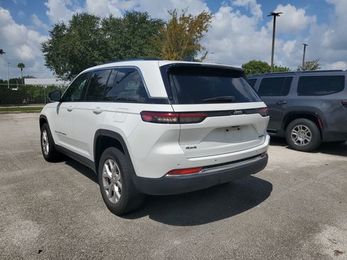 Used 2022 Jeep Grand Cherokee Limited AWD/4WD image 4