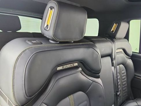 Used 2025 Rivian R1S Adventure image 27