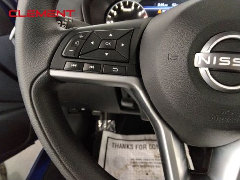 Used 2025 Nissan Altima 2.5 SV image 12