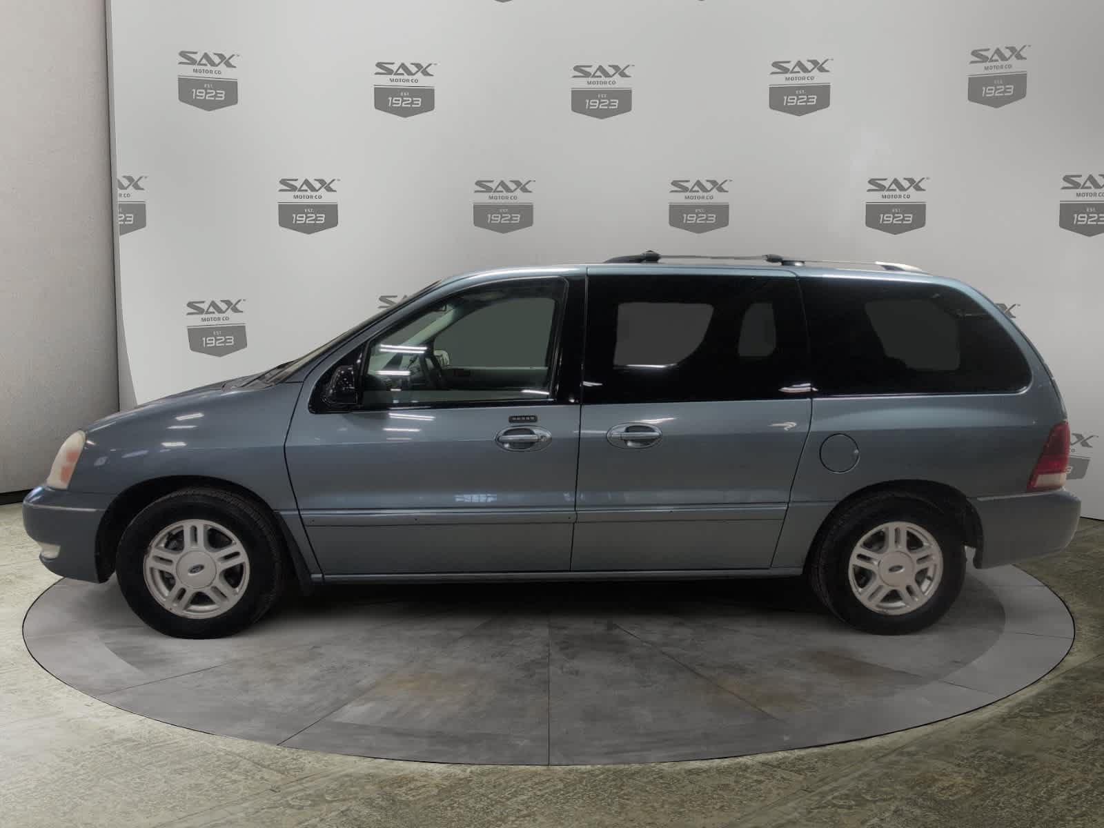 Used 2004 Ford Freestar SEL FWD image 2