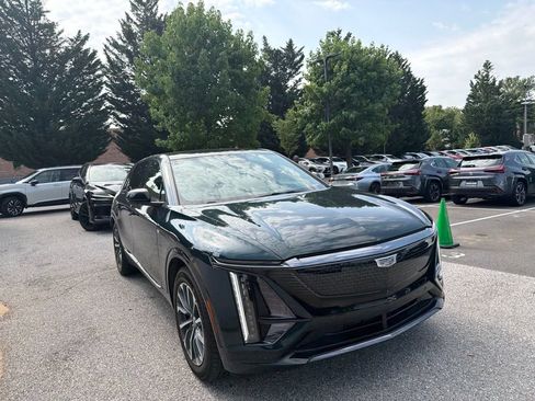 Used 2024 Cadillac Lyriq Sport w/ LPO, Floor Liner Package AWD/4WD image 6