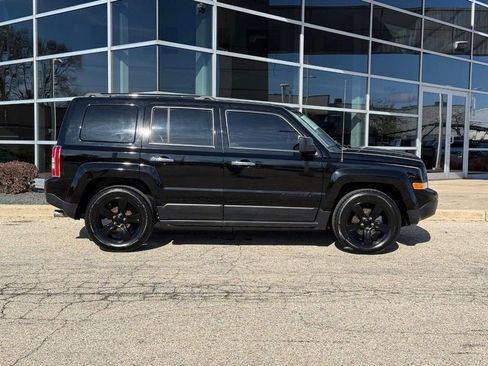 Used 2014 Jeep Patriot Sport FWD image 2