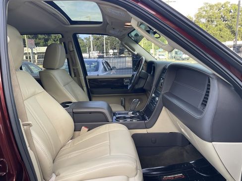 Used 2016 Lincoln Navigator L Reserve AWD/4WD image 23