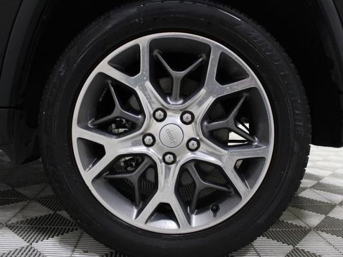 Used 2022 Jeep Grand Cherokee Limited w/ Trailer Tow Group IV image 46