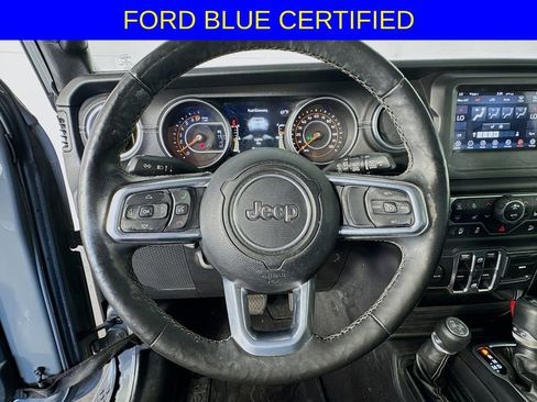 Used 2018 Jeep Wrangler Unlimited Sahara w/ Cold Weather Group image 11