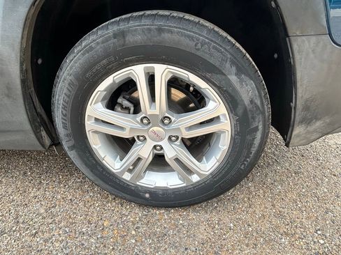 Used 2020 GMC Terrain SLE image 8