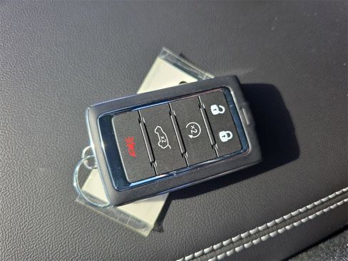 New 2026 Jeep Grand Cherokee L 4WD image 37