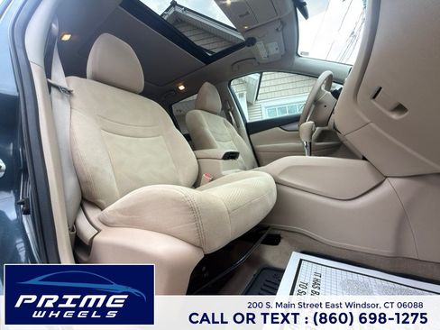 Used 2014 Nissan Rogue SV w/ SV Premium Package AWD/4WD image 17