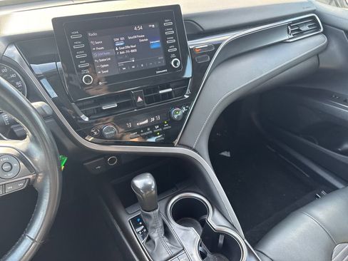 Used 2024 Toyota Camry SE FWD image 20