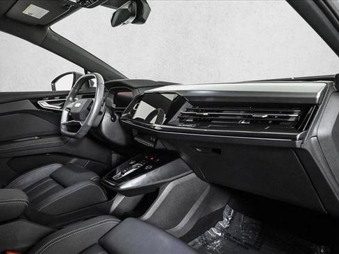 Certified 2023 Audi Q4 e-tron Prestige w/ Black Optic Package image 23