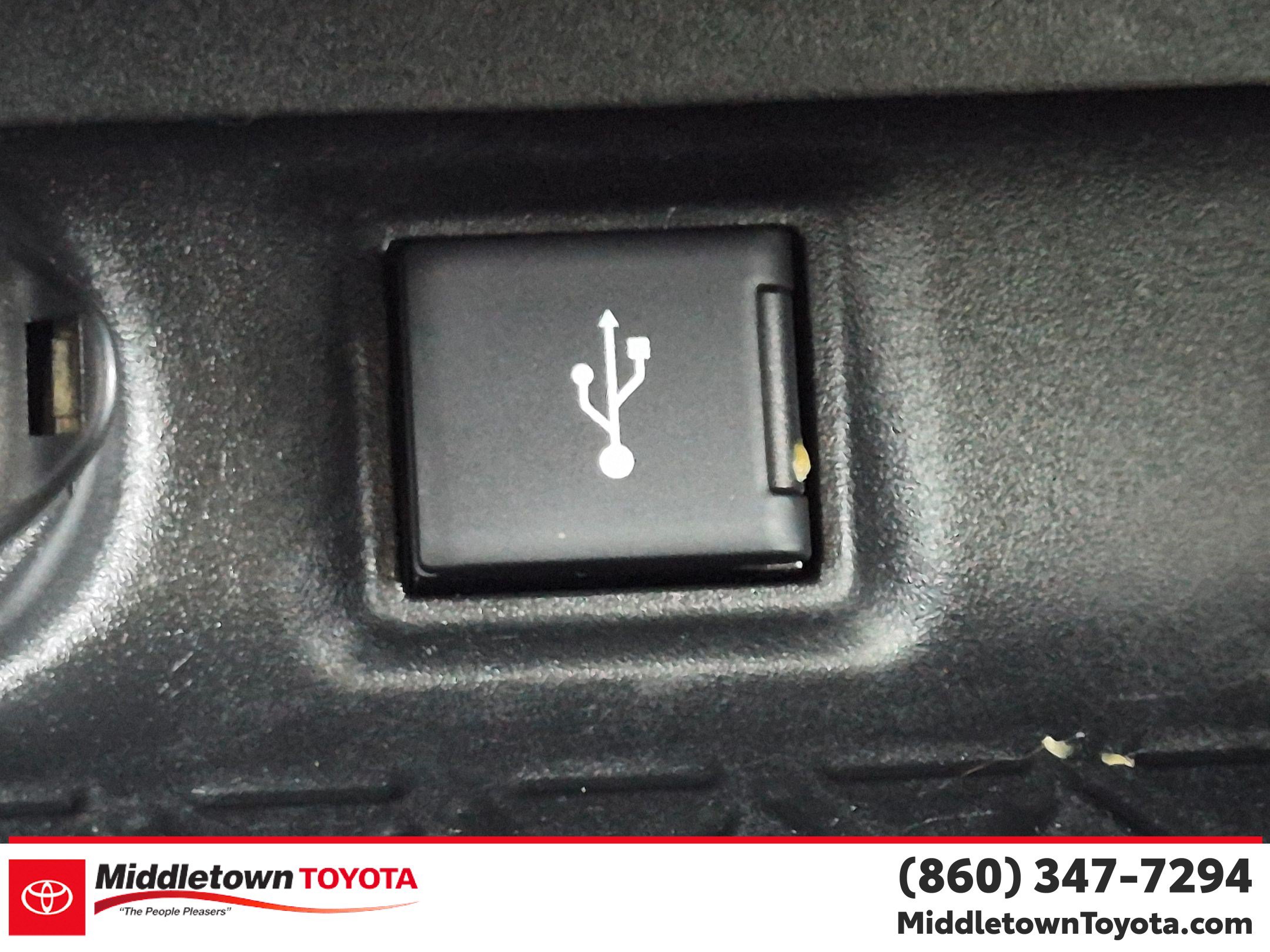 Used 2021 Toyota RAV4 XLE w/ Convenience Package AWD/4WD image 26
